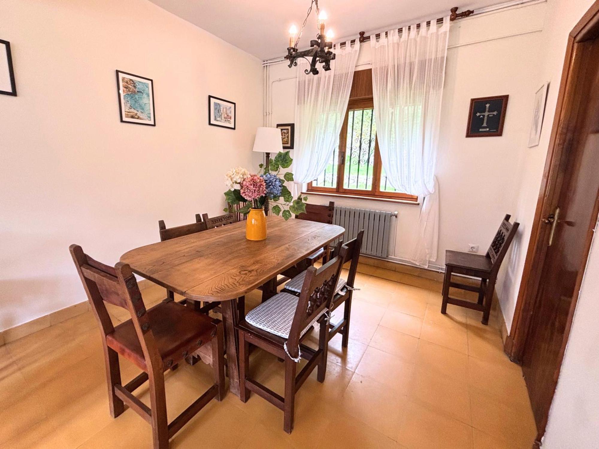 Chalet Las Llamas 利亚内斯 外观 照片